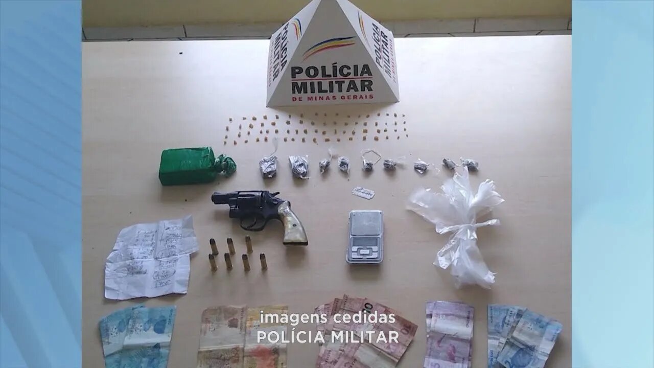 Drogas e arma de fogo apreendidas com dupla no Mangueiras em Manhumirim