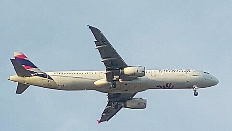 Airbus A321 PT-MXB performing takeoff go around