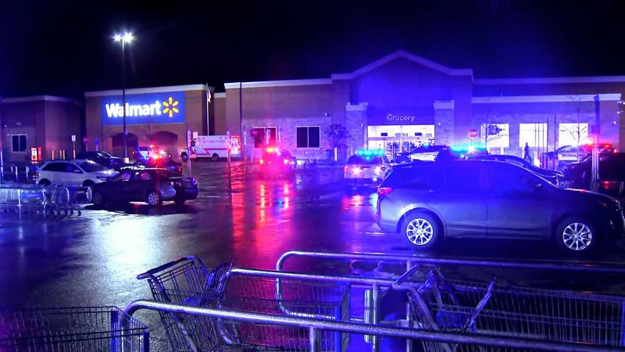 🚨WARNING: Gunman opens fire on shoppers inside a Walmart Beavercreek | Ohio