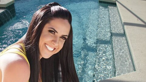 CANAL 1 NA TELA GRACIELE LACERDA APROVEITA SÁBADO DE SOL, USANDO BELO BIQUÍNI AMARELO E SE BRONZEIA