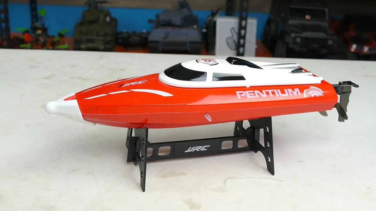 JJRC S1 Pentium Self-Righting RC Boat - Under $50!