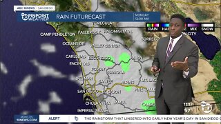 ABC 10News Pinpoint Weather with Weather Anchor Moses Small