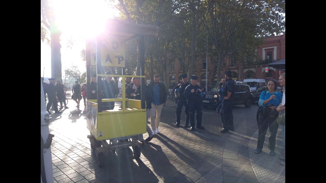 Samedi 8 octobre 2022 Les Gilets jaunes et les masques blancs