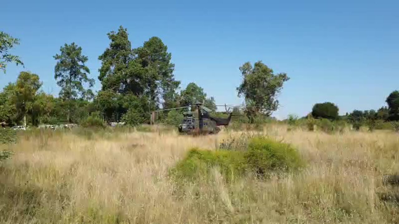 SOUTH AFRICA - Pretoria - Military helicopter crash (cell images and video) (uWA)