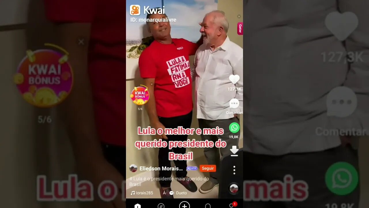 Será o sósia do Lula? sósia com a mão no bolso?