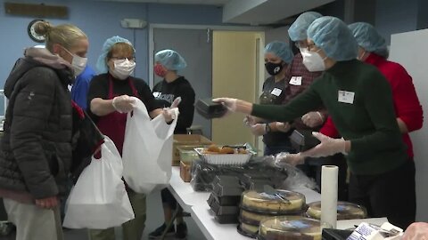 City of Good Neighbors living up to its name on Thanksgiving day, Response to Love Center serves meals for those in need