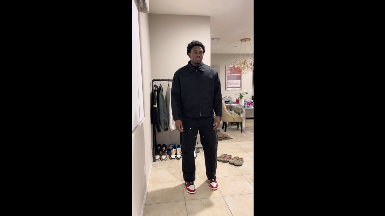 Fitspo styling off white Jordan’s