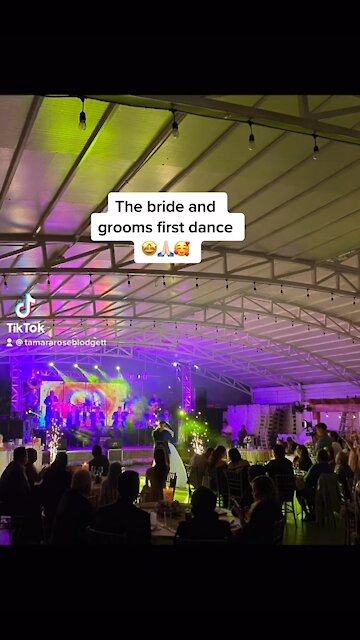 Romantic. The bride is now expecting a baby 🙌🏻🥰