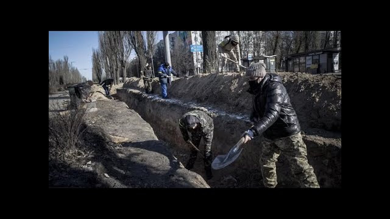 Trenches are being dug in Bakhmut - The city is preparing for street battles