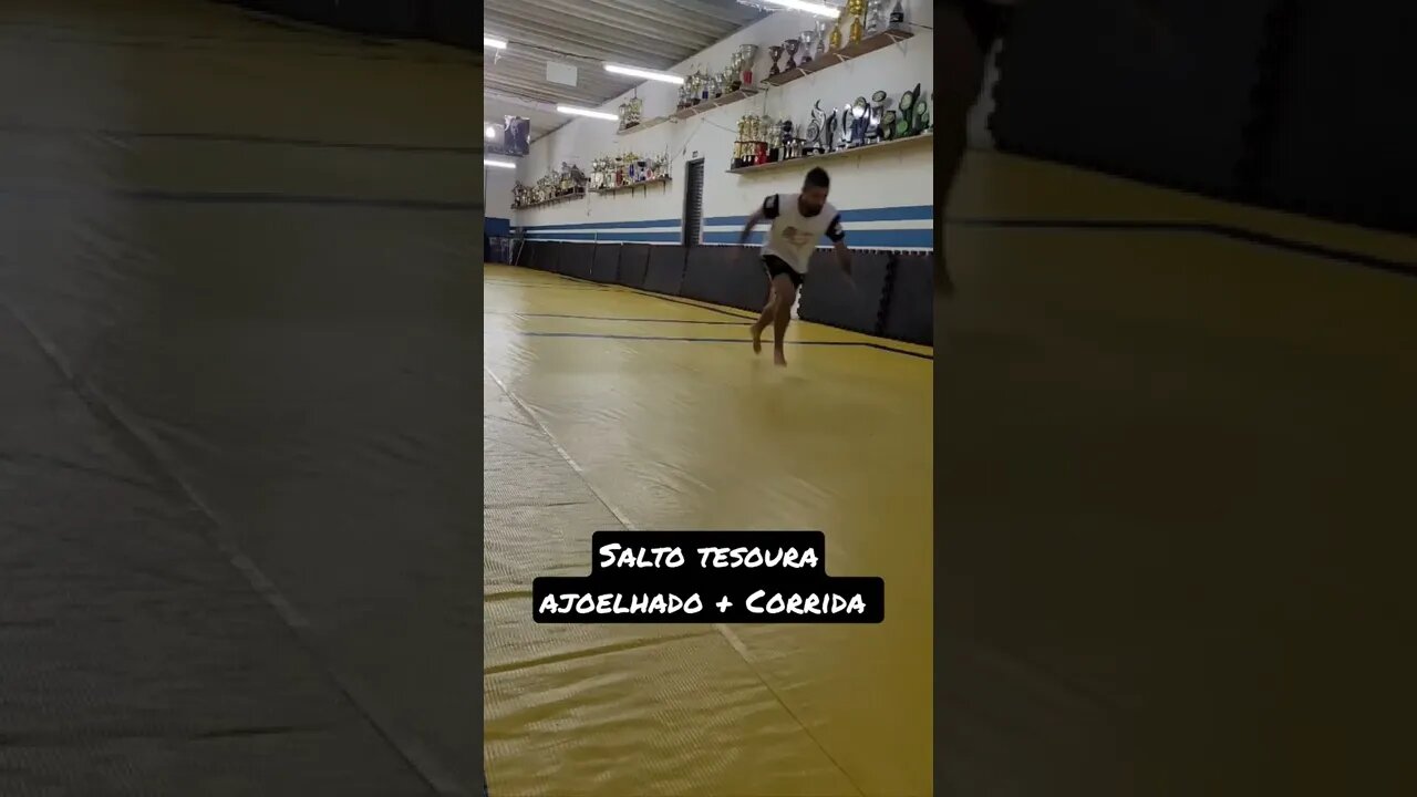 Salto Tesoura Ajoelhado + Corrida