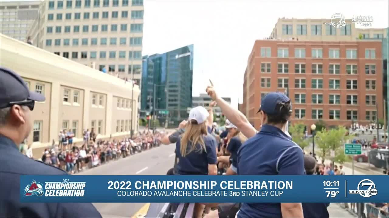 Avs parade officially begins to celebrate Stanley Cup win