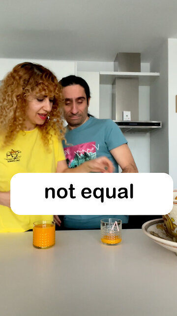 نمیدونه که من آب پرتقالم رو به کسی نمیدم