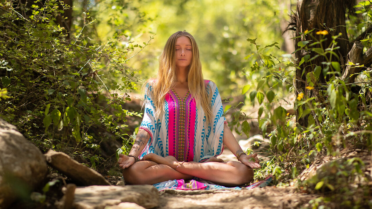 15 Min Meditation To Heal & To Let Go | A Powerful Metamorphosis From The 3rd Eye Outward