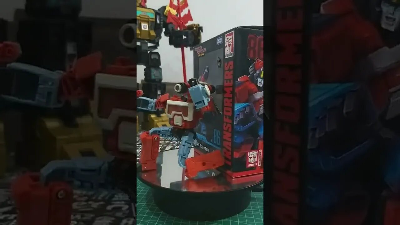 Autobot Perceptor Studio Series 86