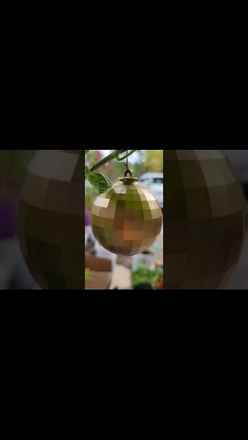 Transforming cheap Christmas ornaments to charming holiday decor #christmas #christmasdecor #diy