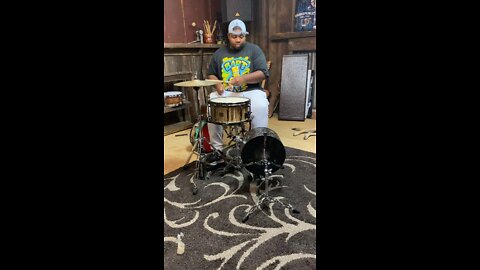 Crazy looking drum jam