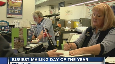 Long lines form on busiest mailing day of year