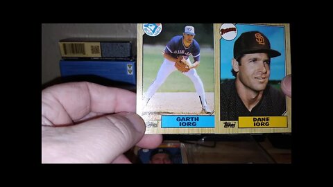 87 Topps baseball cards.