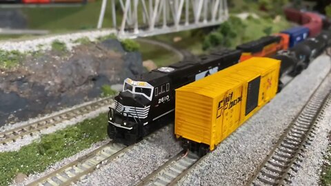 Pre-Review Run: N Scale Kato SD70MACs #9748 #2610 #9800 #9838