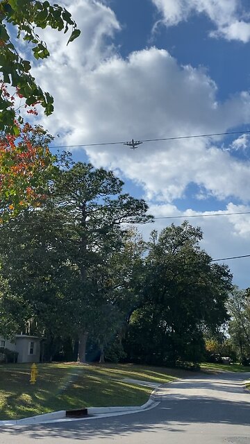 ✈️Navy.. heavy air traffic lately