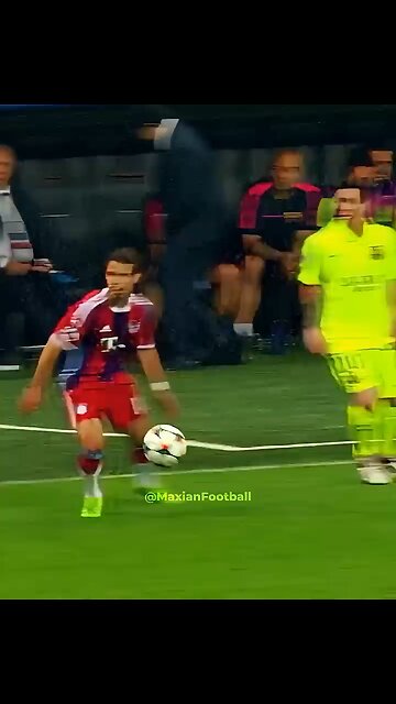 Crazzy skills that happened in soccer (short video)