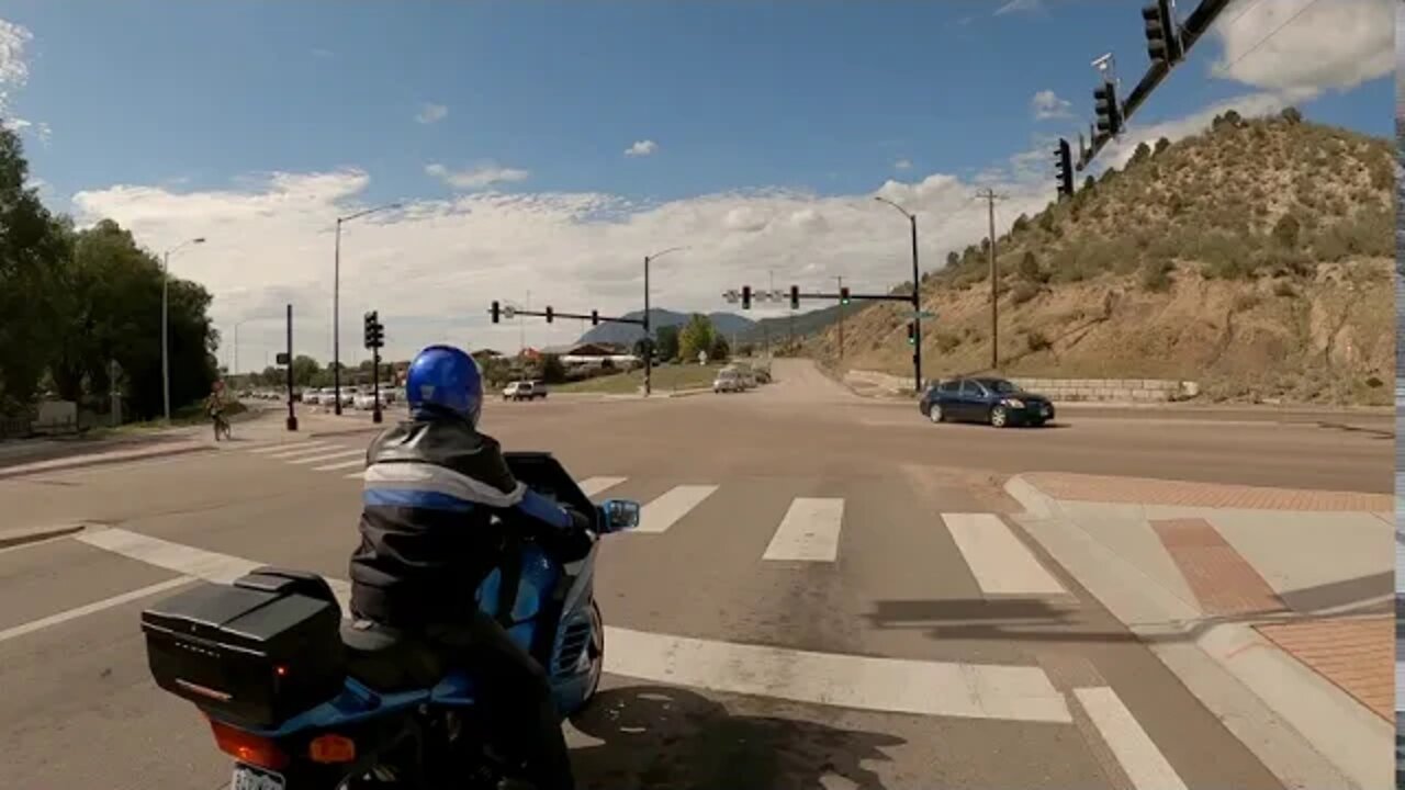 2001 Honda XR650R - Nice cellphone bro!