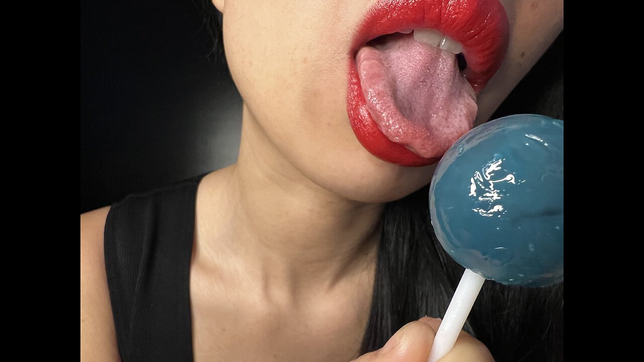 ASMR LICKING WET MOUTH SOUNDS LOLLIPOP