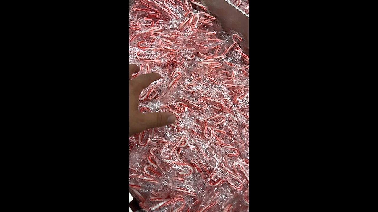 SLO MO Candy Cane Drop #candydrop #candycane #candy #slomo #slomotion