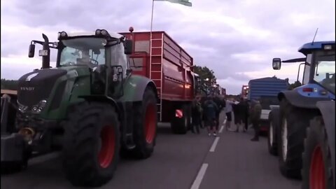 German farmers showing their support for Dutch farmers at their protests