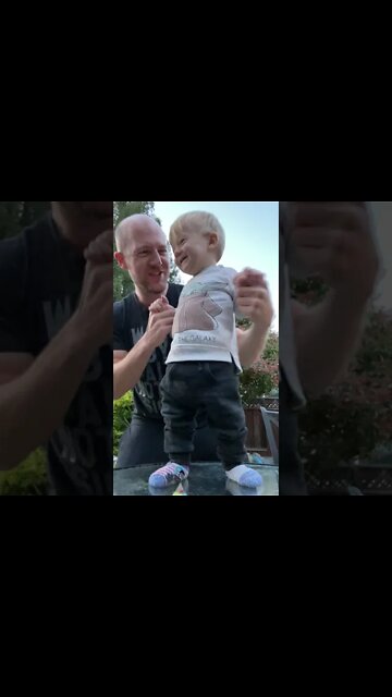 Dad & Baby Dance to Surfin' USA, Dance Baby flexes on'em HAHA