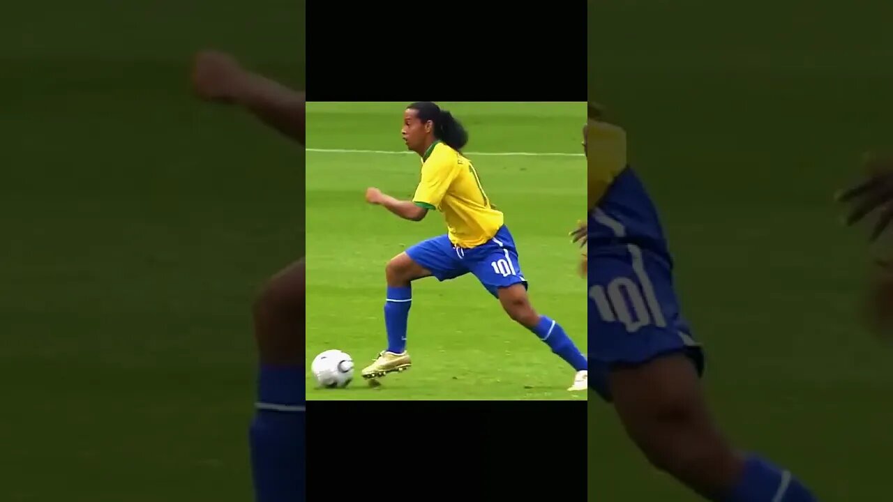 Ronaldinho skills😍🐐