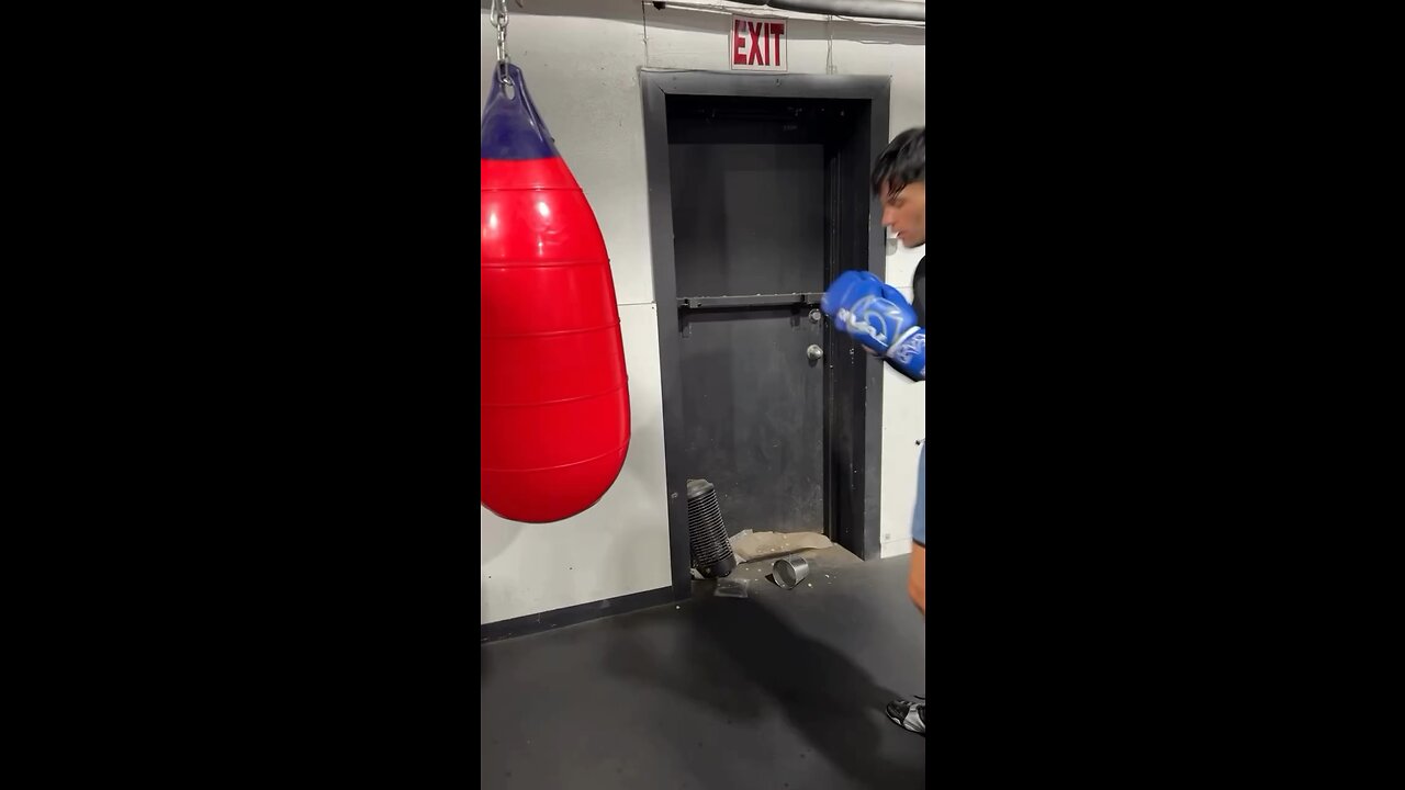 Ryan Garcia Punching Conditioning On Heavy Bag 💥