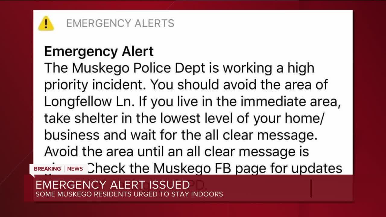 Muskego police respond to tactical situation, urge area residents to take shelter