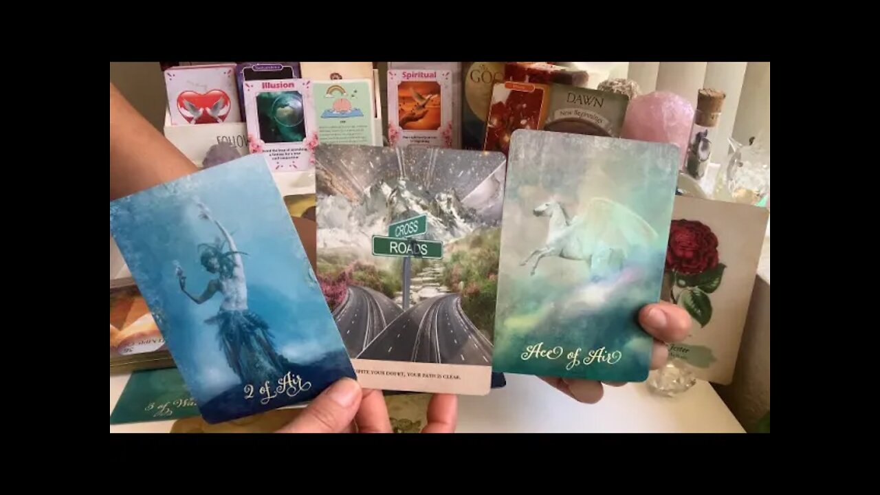 Pisces ♓️ “No longer at a crossroads! The Path Ahead is Clear Now!” May Tarot & Oracle Reading. 🦋