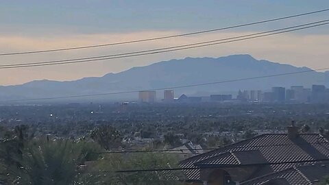 Did you see the hazy Las Vegas skies today? Check this out! 11.19.2024 #subscribe #lasvegas #follow