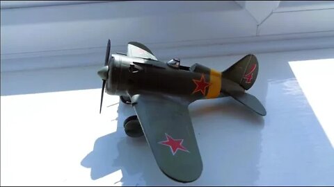 Polikarpov I-16 1/35 [Ishachok] Featuring Campbell The Toast