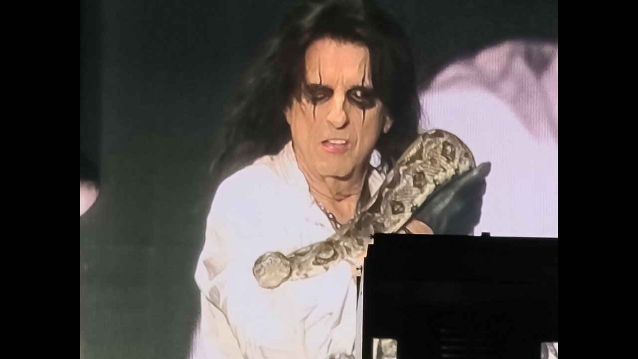 We don't need no MIND CONTROL : Alice Cooper 9/19/23