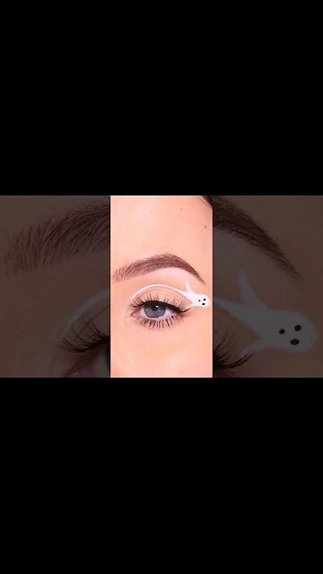 Simple Halloween Eye Makeup Idea #shorts
