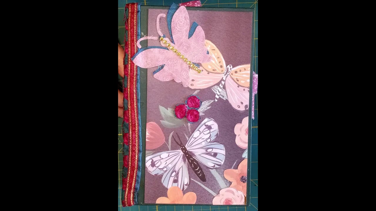 Make a kit make a journal May 2021 challenge for dearjuliejulie