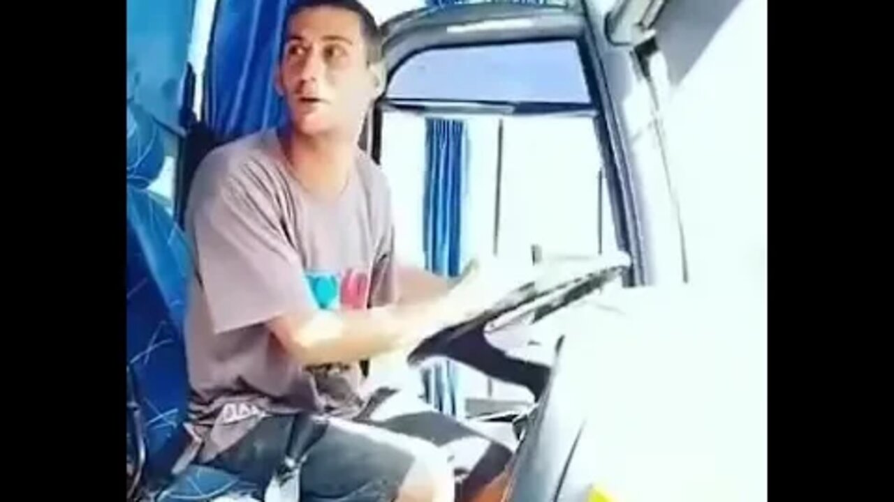 SE EU FOSSE MOTORISTA DE ONIBUS EU SERIA DESSE JEITO, E VOCE COMO SERIA ? ( MEME ) ( VIRAL ) #shorts