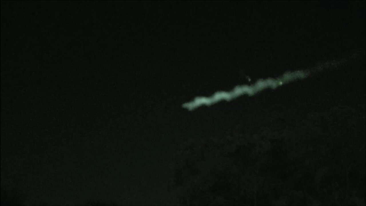 IDENTIFIED Barbell UFO ET Drones Over Adelaide 21, 22 October 2022