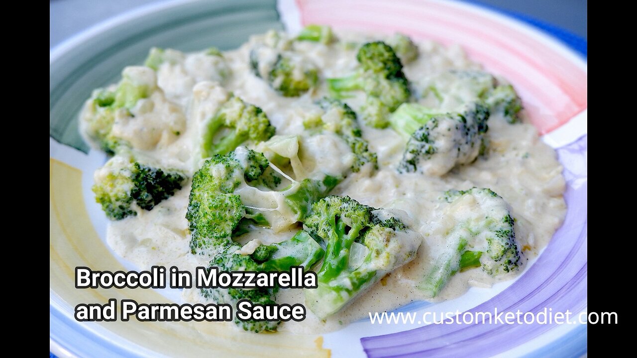 Keto Broccoli in Mozzarella and Parmesan Sauce