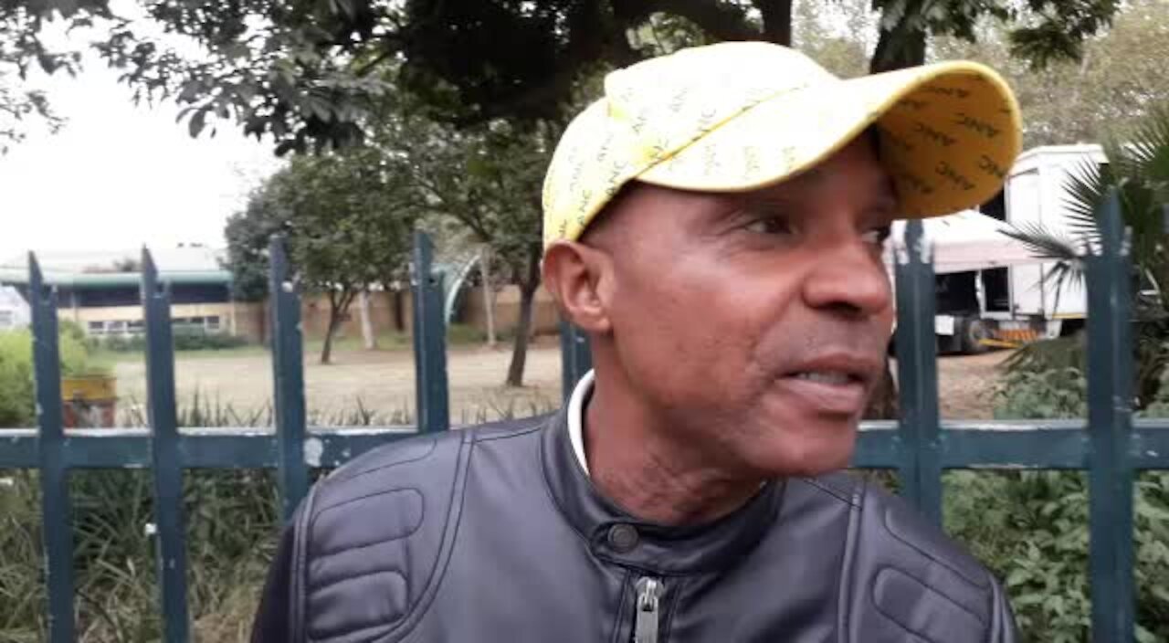 SOUTH AFRICA - KwaZulu-Natal - Interviews with people surrounding Zuma Trial - Day 2 (Videos) (nJR)