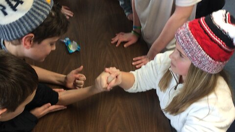 Molls arm wrestling