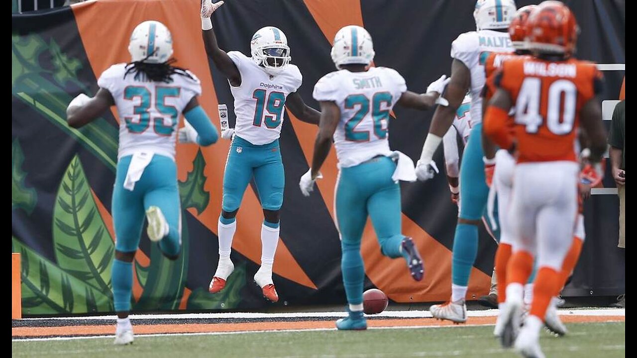 NFL Suspends Sideline Photographer After Viral Moment With Dolphins Star Receiver Tyreek Hill