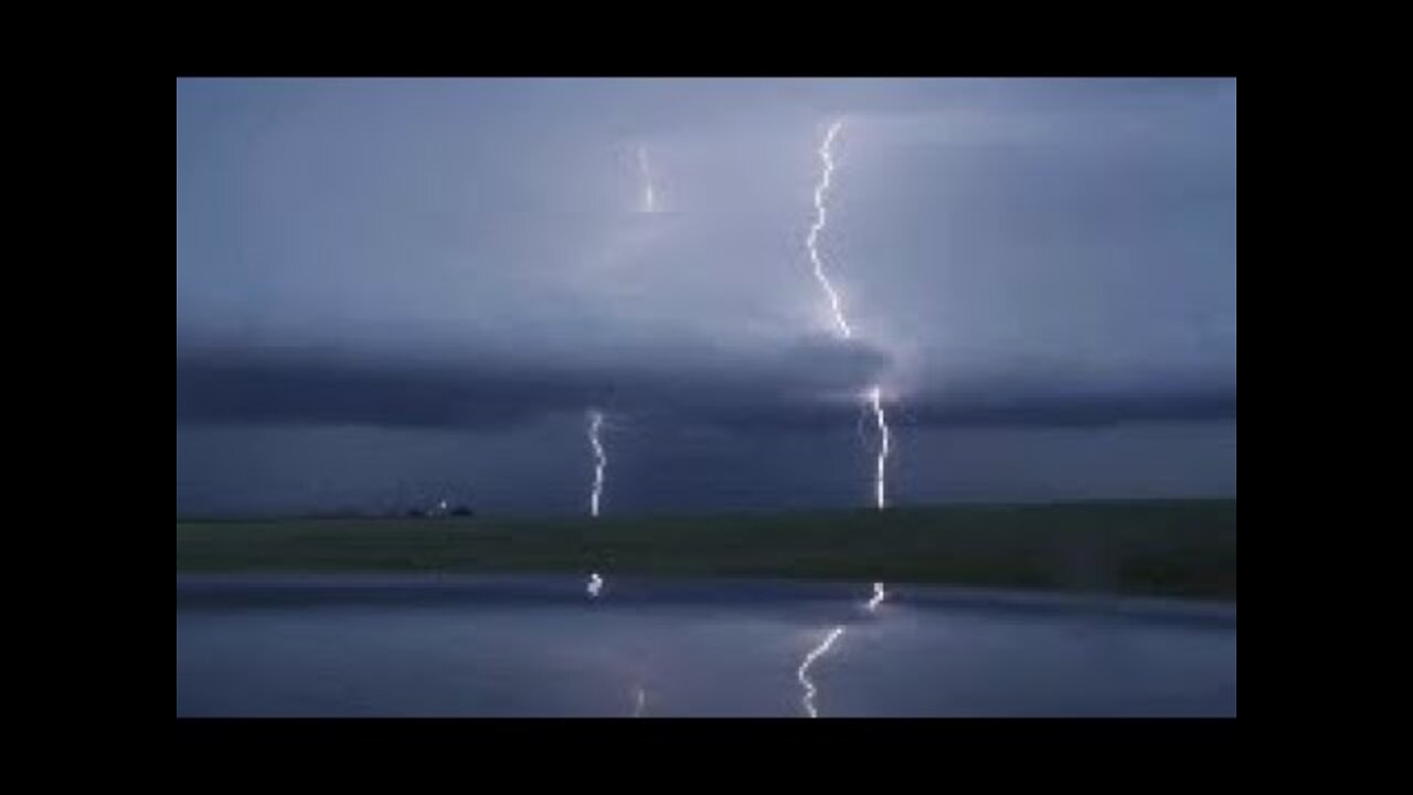 Super Lightning, Geomagnetic Coincidence, Past Disaster | S0 News Feb.2.2022