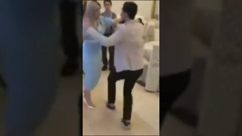 СКАЖИ ХОТЬ СЛОВА СКАЖИ СУПЕР ЛЕЗГИНКА НА СВАДЬБЕ #shorts