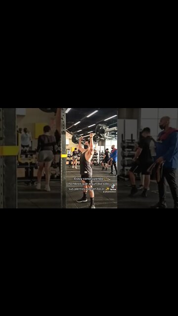 Seguramente Esto es lo que Piensas Cuando te Toca Entrenar Hombros 😏