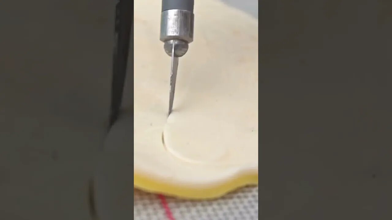 Hyperrealistic Cake Hack!