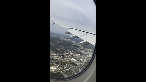 Emirates plane landing A380